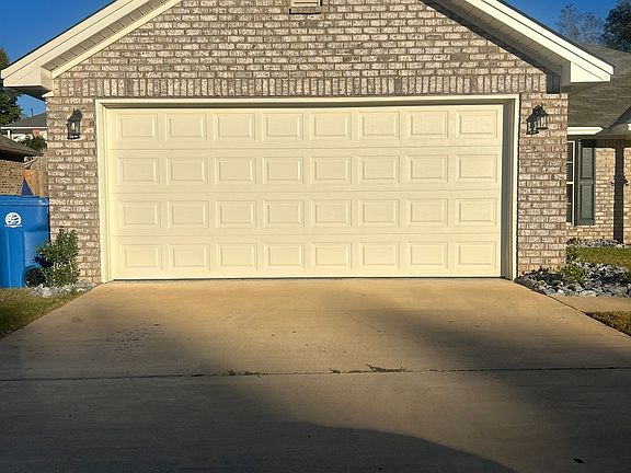 2nd image of 745 Park Ln