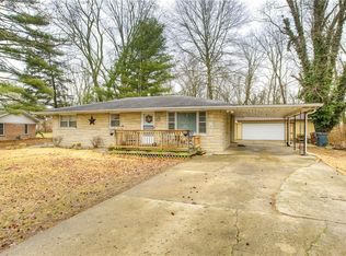 1924 W Highland Ln, Columbus, IN 47201