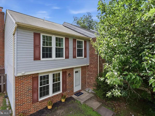 3601 Woodhaven Ct, Woodbridge, VA 22192