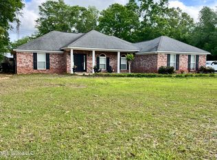 9809 Pine Trl, Vancleave, MS 39565