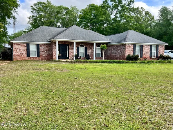 9809 Pine Trl, Vancleave, MS 39565