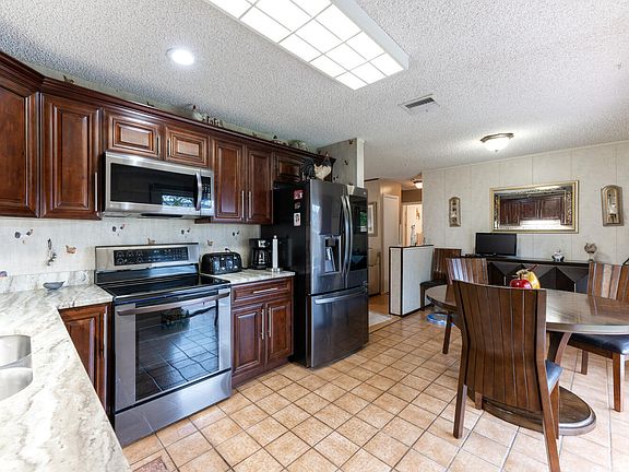 5th image of 5600 S 38th Ct