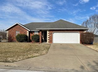 5909 N 9th Ave, Ozark, MO 65721