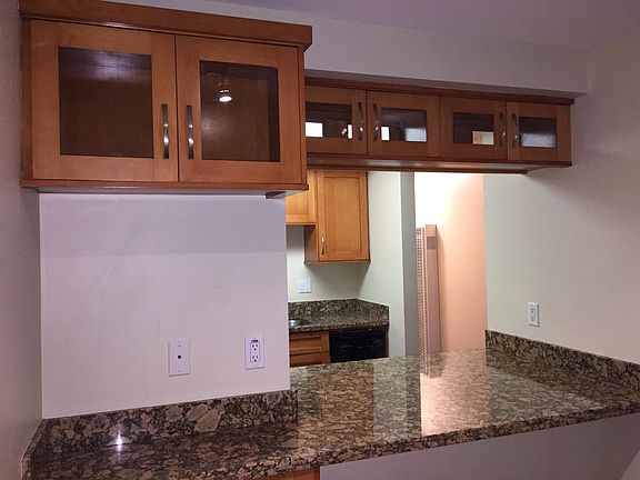 4th image of 612 Nebraska Ave APT 203