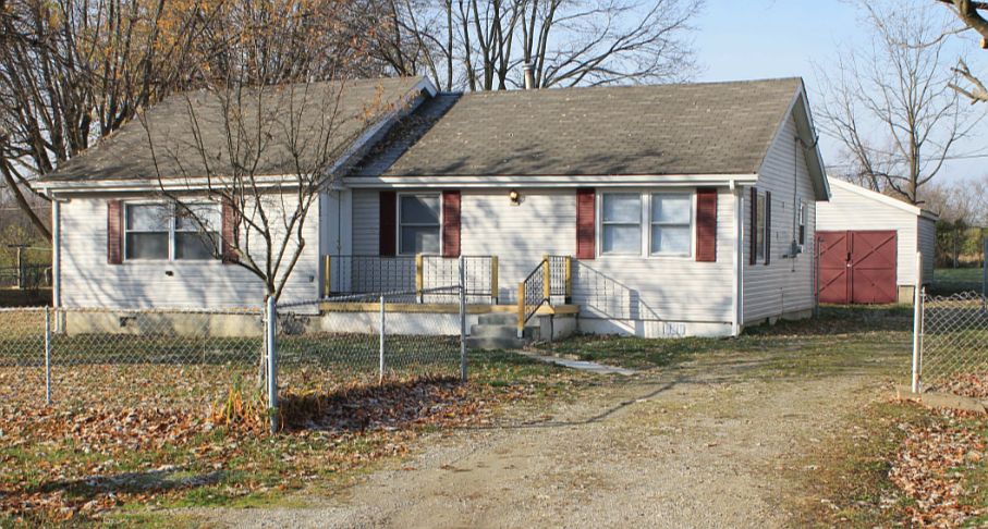 1st image of 207 Calumet Ln