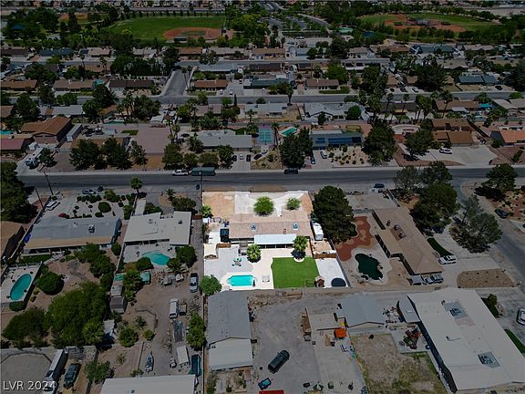 3rd image of 6645 Buckskin Ave