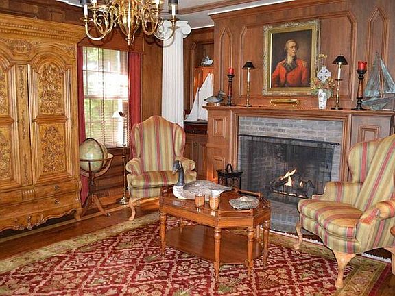 5th image of 2629 Greenleaf Blvd