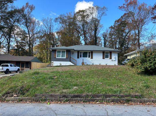 771 Pinehurst Ter SW