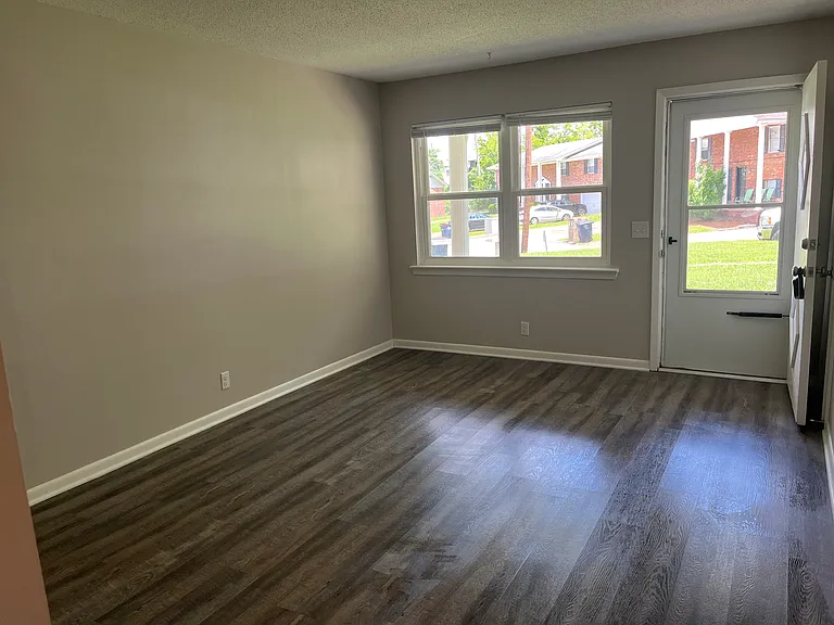 1413 Mana Ln #9 — Photo 3