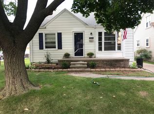 28096 Hughes St, Saint Clair Shores, MI