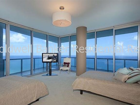 5th image of 17001 Collins Avenue 4905