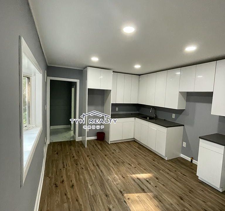 1st image of 16 Orange Ave