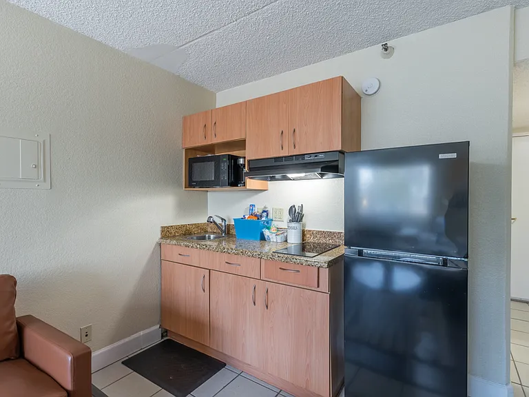 Reno Regency Apartments — Photo 9