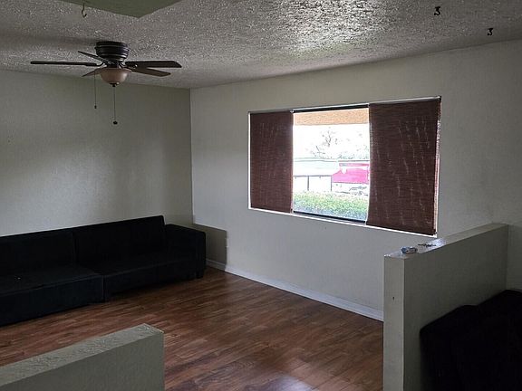 4th image of 734 S Hermosa Dr