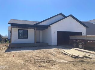 6122 Sandstone St NW, Rochester, MN 55901