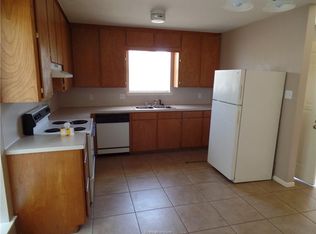 2600 Pecan Ridge Dr #B, Bryan, TX 77802