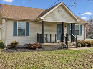 402 Jonesboro Ct, La Vergne, TN 37086