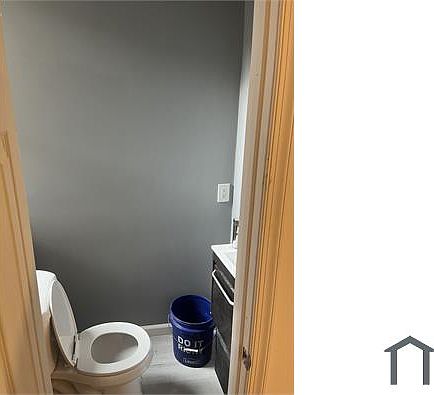 2nd image of 1432 W Mayfield St