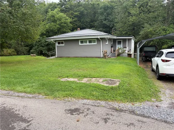 2301 Graceland Rd, New Castle, PA 16105