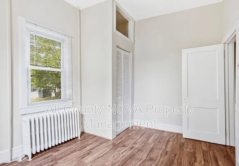 305 9th St #2 — Photo 22
