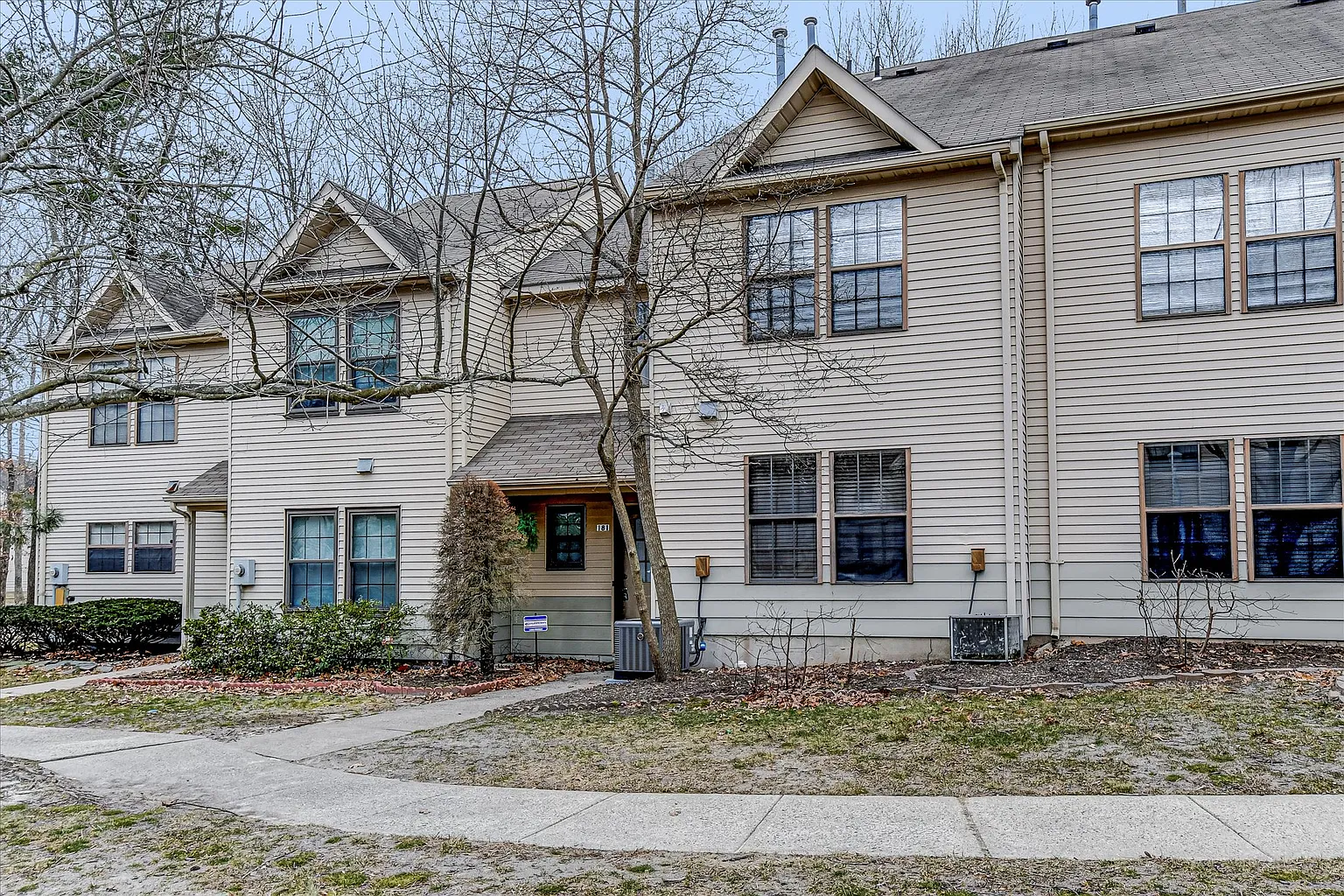 181 Azalea Cir photo 1