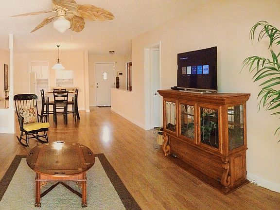 Upstairs Living/dining rooms