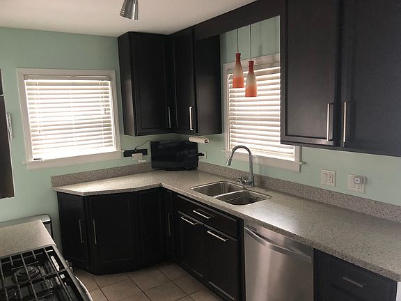 5th image of 134 Whitehall Ave
