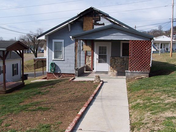 Handicap Access & Nice Stone Patio