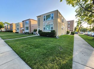 8324 Knox Ave #2, Skokie, IL 60076
