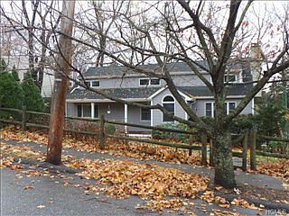 1st image of 15 Thompson Ave
