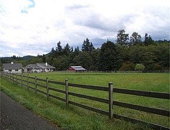 3rd image of 9217 Jennifer Ln NW