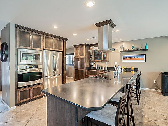 3rd image of 10320 W Floriade Dr