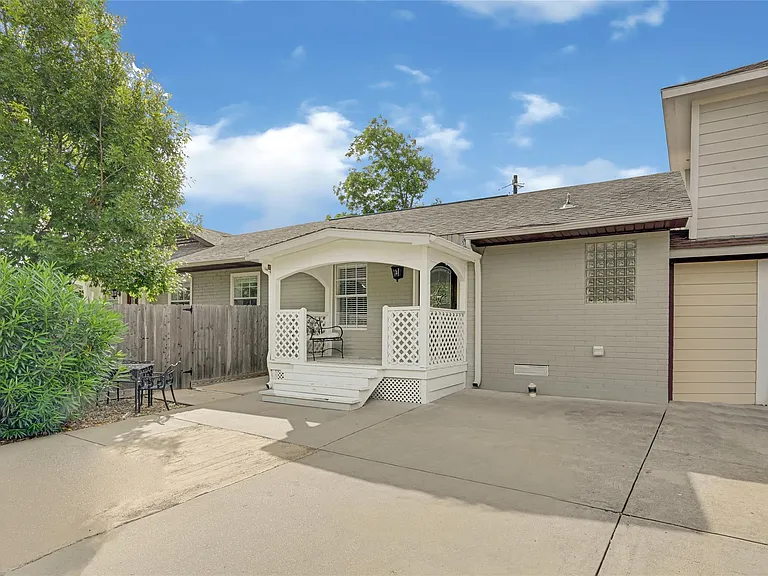 2809 Tooke St #B — Photo 12