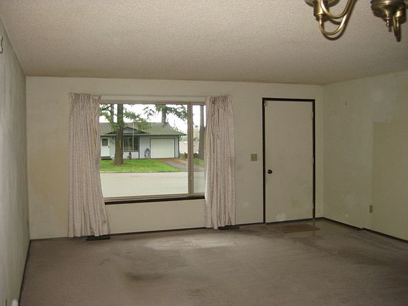 5th image of 3351 S 290th St