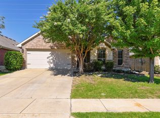 15733 Landing Creek Ln, Roanoke, TX 76262