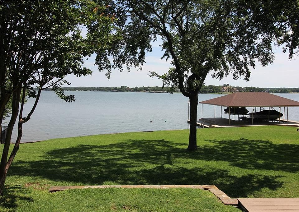 1st image of 108 Noweta Pl