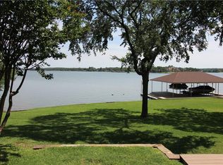 108 Noweta Pl, Lake Kiowa, TX 76240