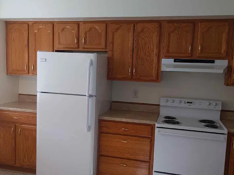 205 W 2nd St #2 — Photo 6