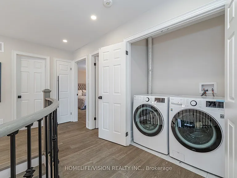 1298 Bunsden Ave — Photo 29