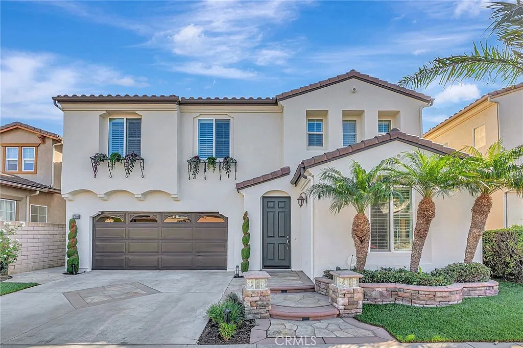 4 bed, 3447 sqft, $7,200 — Photo 1