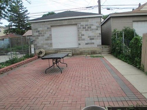 2nd image of 3031 S Lawndale Ave