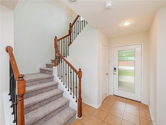 4th image of 205 Settlers Home Dr