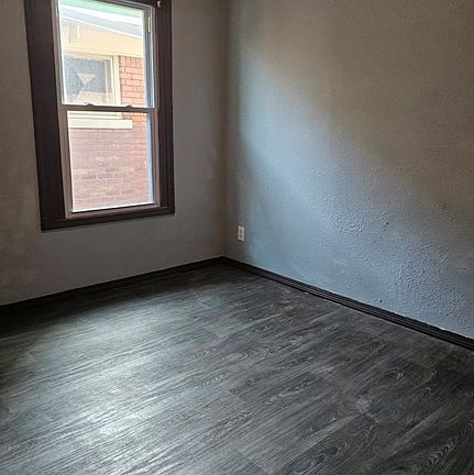 2nd image of 4114 W Euclid St