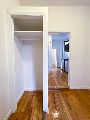 Rented by City Connections Realty | media 6