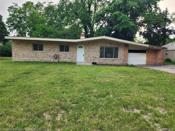 27391 Spring Arbor Dr, Southfield, MI 48076