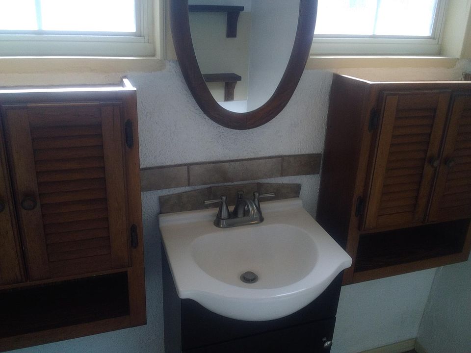 2nd image of 1 Presidio Plz #4