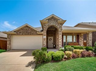 4032 Autumnwood Ln, Heartland, TX 75126