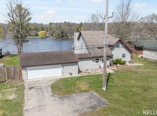 11285 Riverside Dr, Stanwood, MI 49346