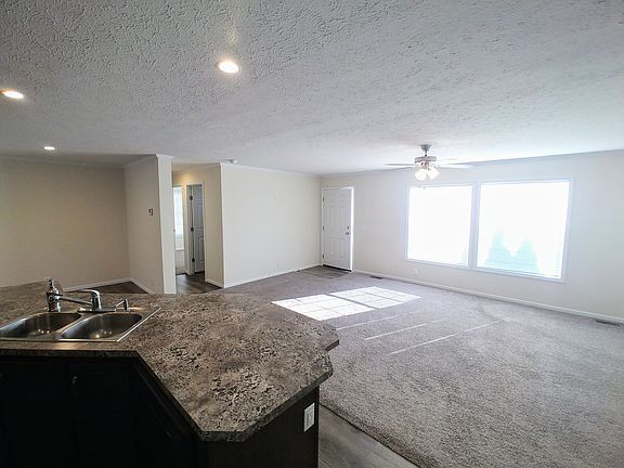 4th image of 6154 Northwood Cir #418