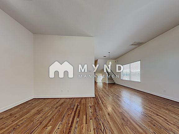 5th image of 518 Westcross St